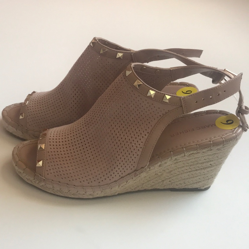 New Marc Fisher Stud High Heel Wedge Size 9 - image 2